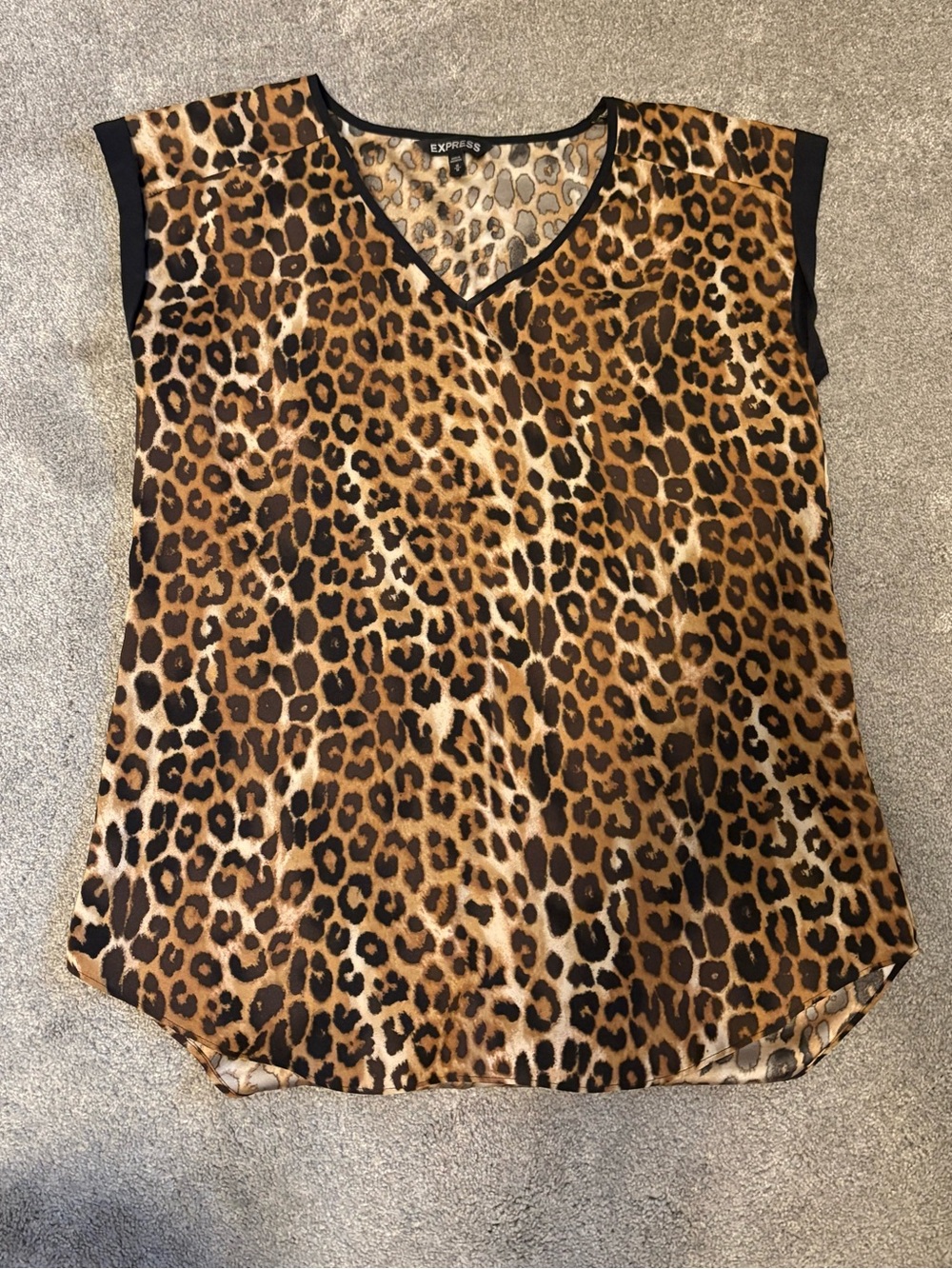 Express Leopard Print V-Neck Blouse in Brown and Black M